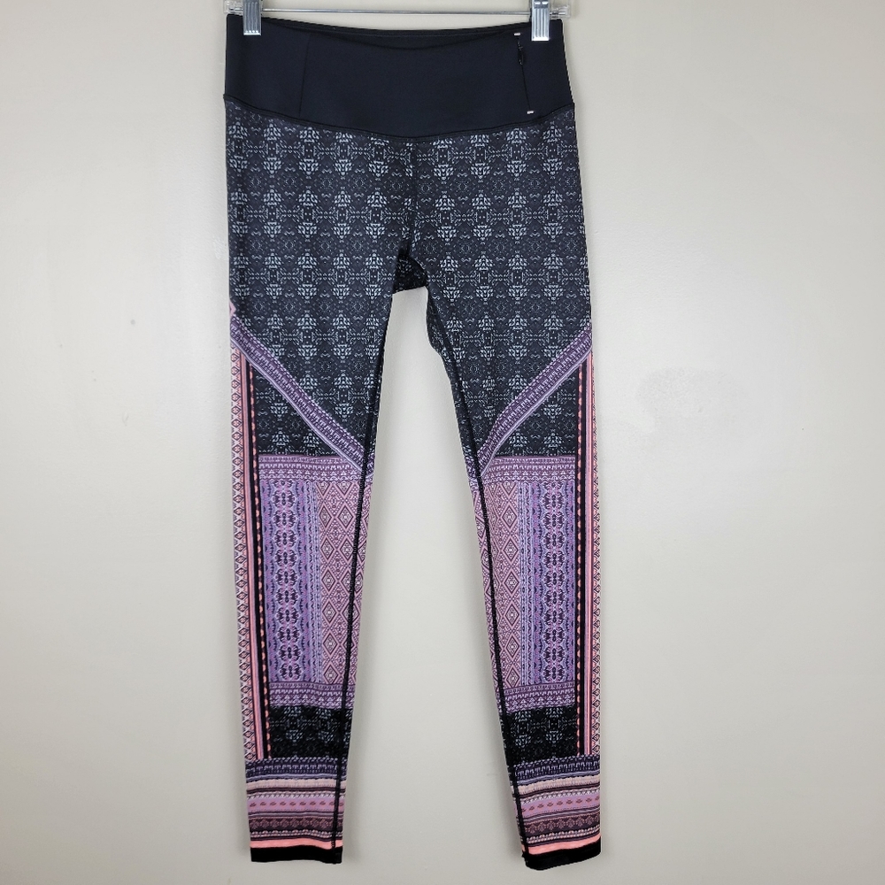 Calia by Carrie Underwood leggings